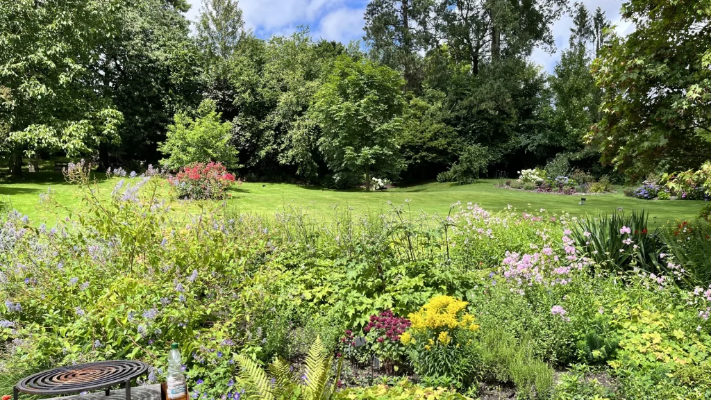 To be in the garden, to feel good